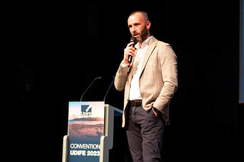 Julien Le Coustumer. julien