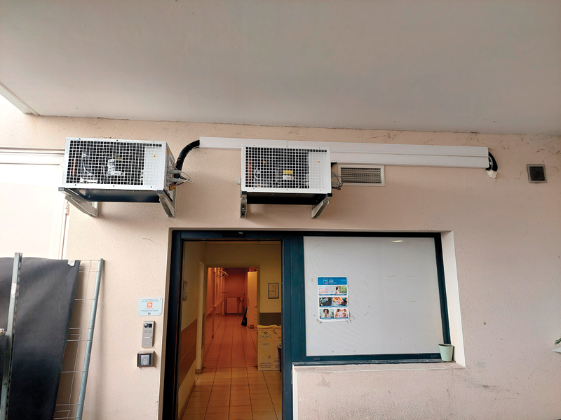 Équipements frigorifiques en Split (déportés) pour éviter l'apport calorique dans la salle. 20230525 114048