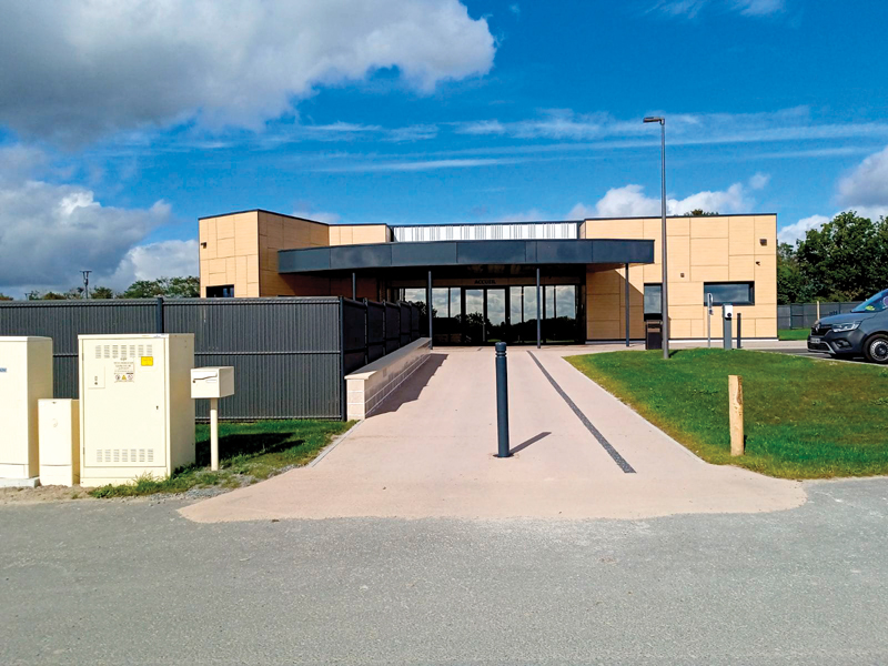 Vue extérieure du crématorium de Bressuire. IMG 20231011 WA0001