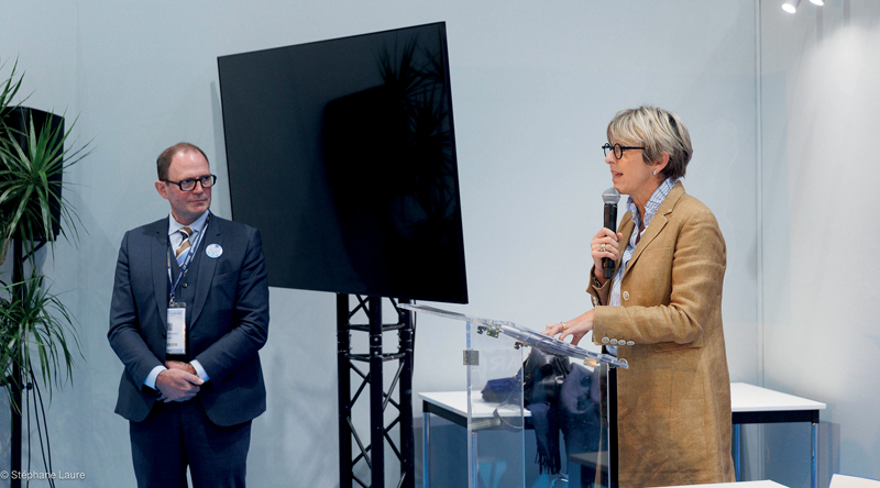 Sylvestre Olgiati, président de la CSNAF, et Annick Billon, sénatrice de la Vendée, lors de sa prise de parole. FUNERAIRE PARIS 23 00057