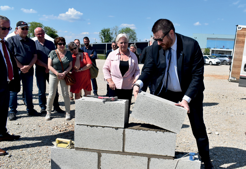 Premier parpaing Eric Cabanne Directeur délégué OGF